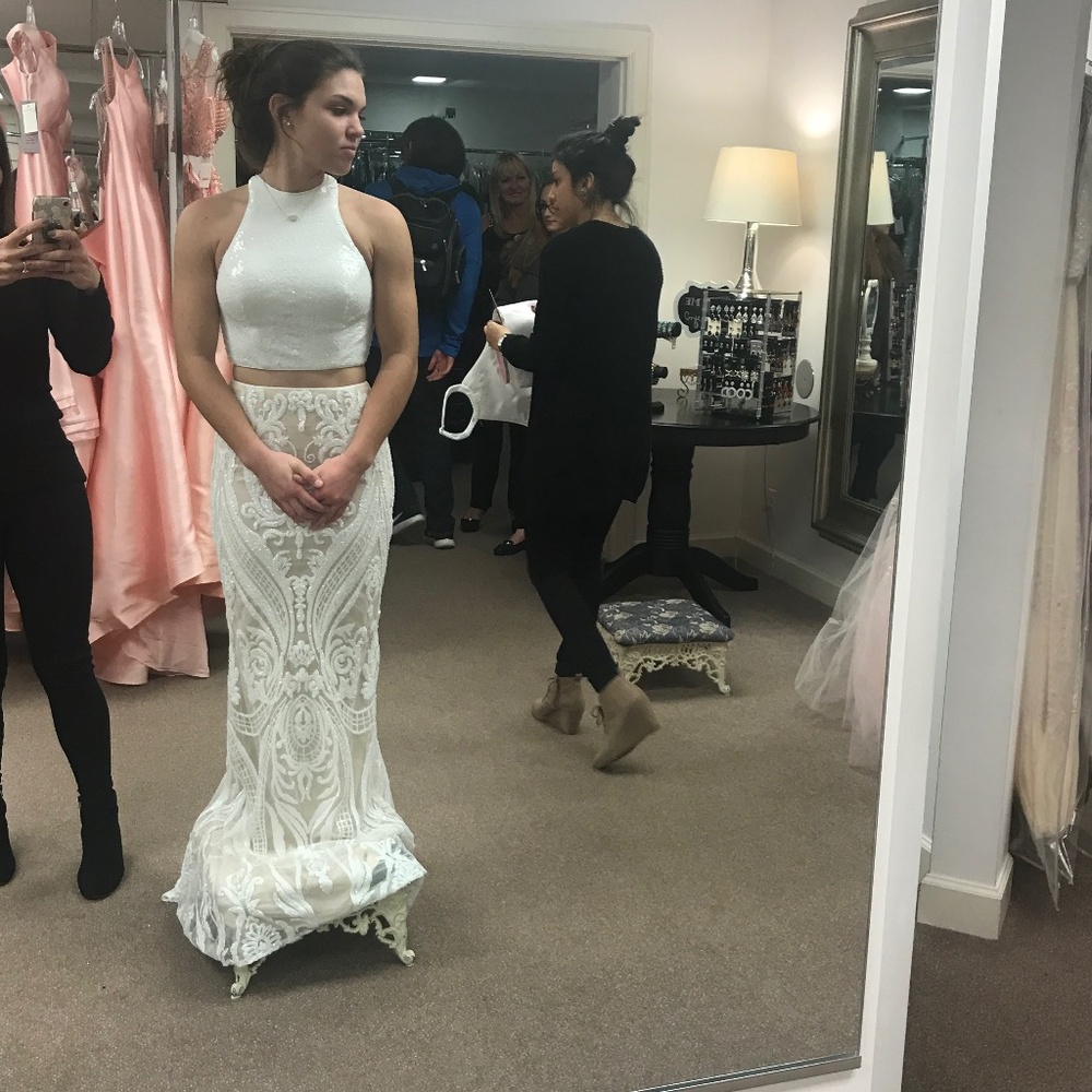 Prom Dress - Picture 1 of 4